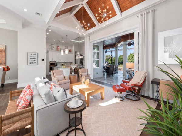 Discover Luxurious Waterfront Retreats - Unmatched Bay Views